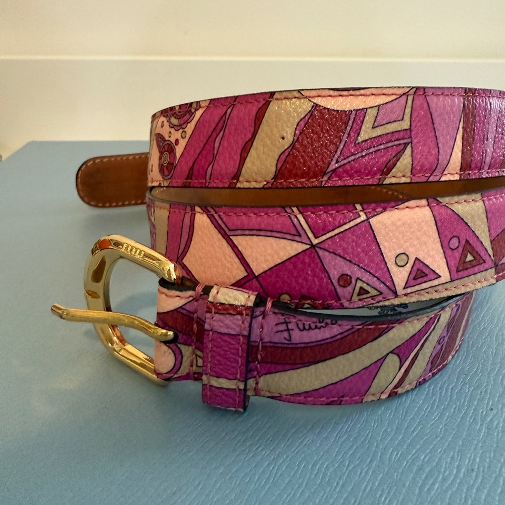 New leather Emilio Pucci belt